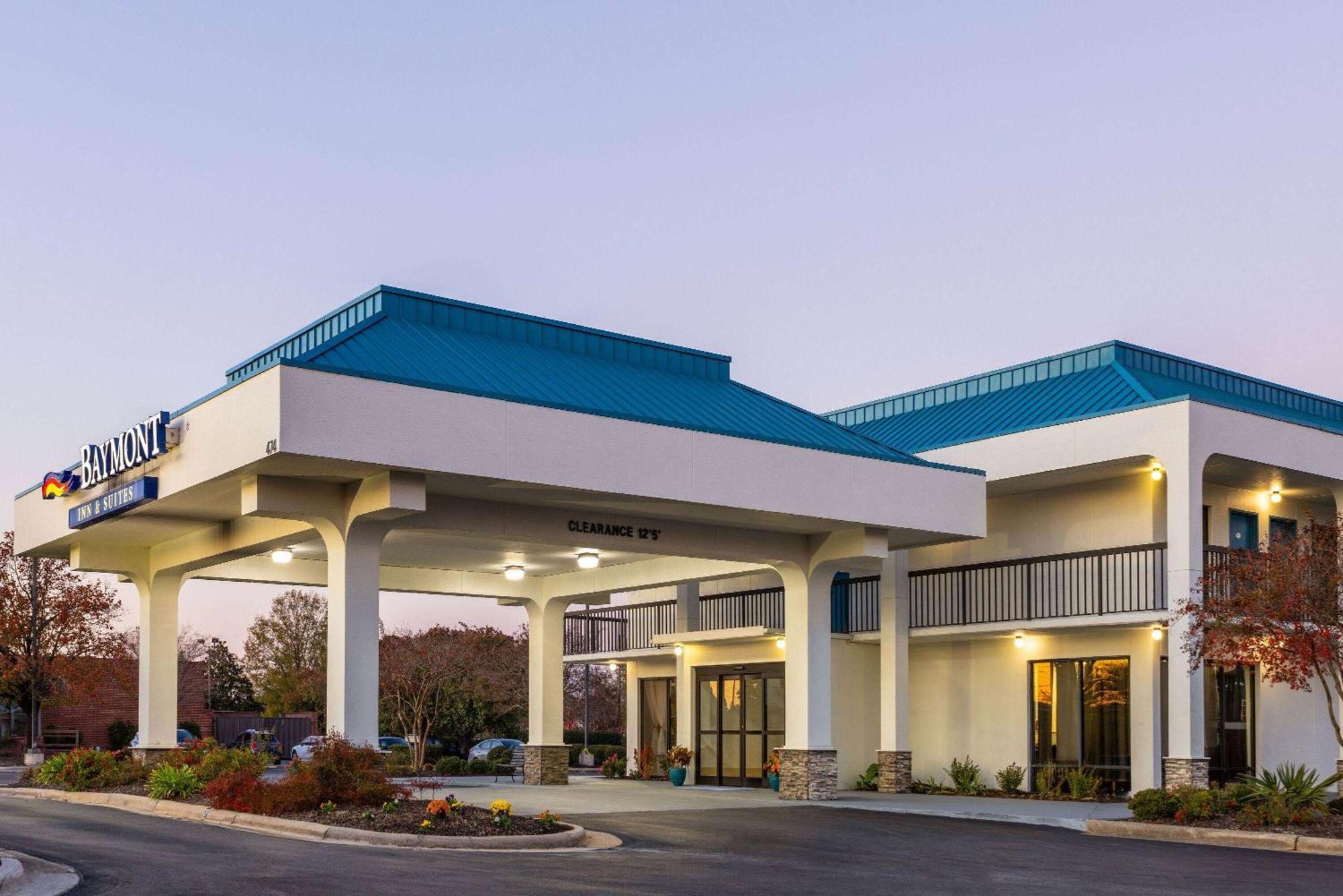 Baymont By Wyndham Camp Lejeune Jacksonville Exterior photo