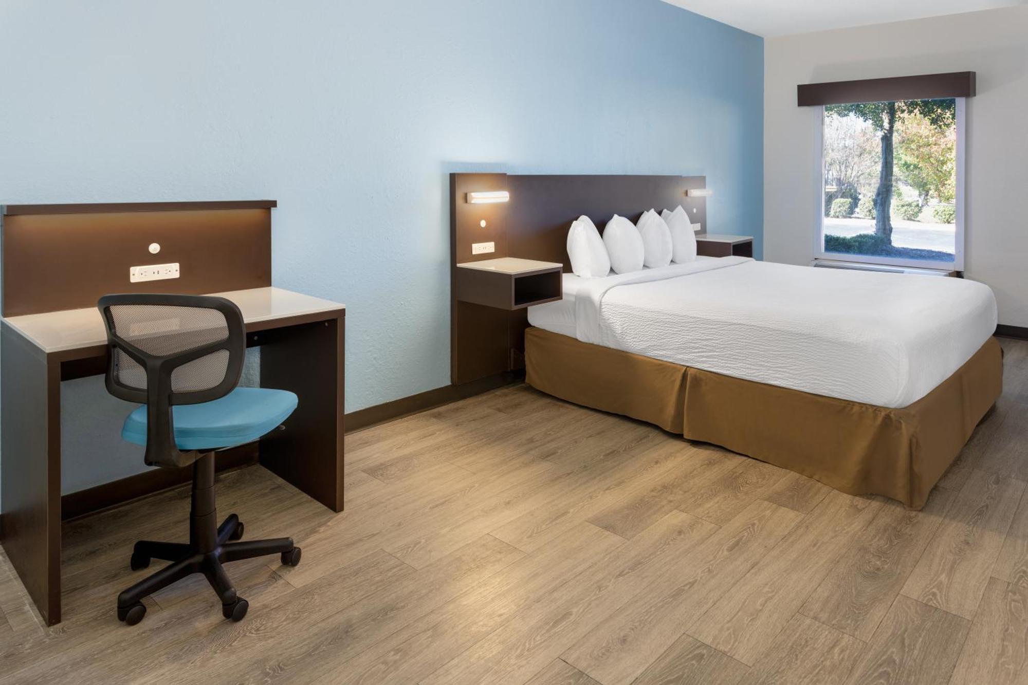 Baymont By Wyndham Camp Lejeune Jacksonville Exterior photo