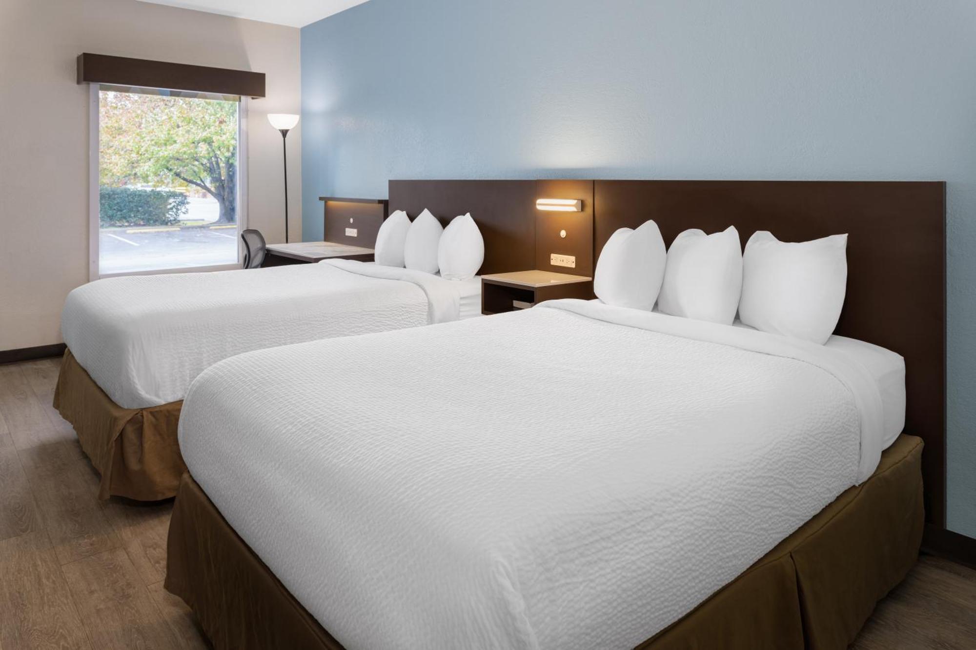 Baymont By Wyndham Camp Lejeune Jacksonville Exterior photo